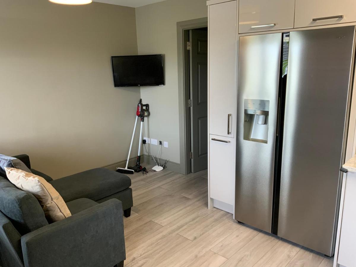 Small,Smart,Tidy 2 Bed Apartment Голуей Екстериор снимка